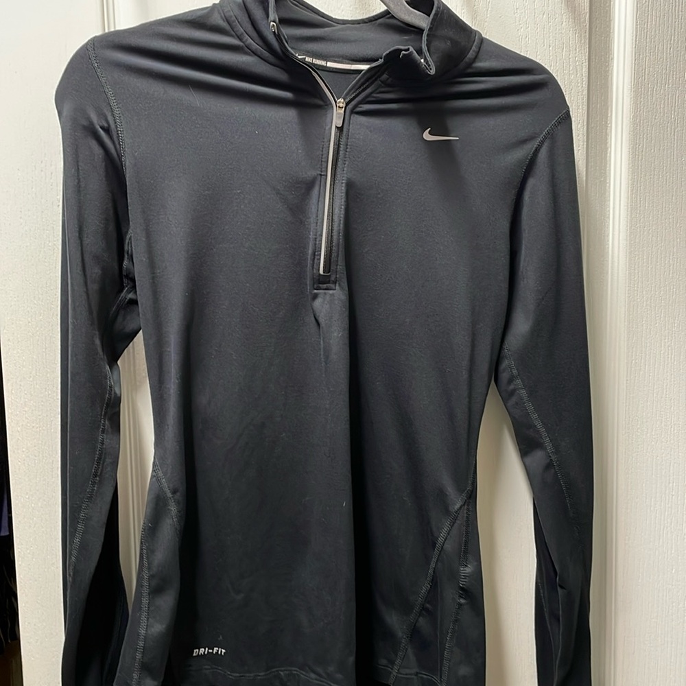 Nike dri fit pullover